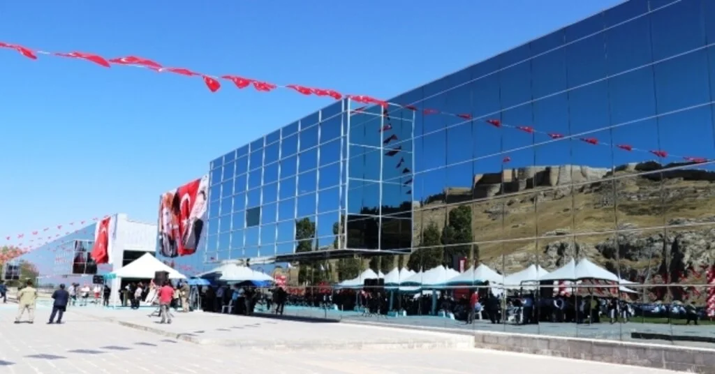 21 Milyon Tllik Yatırımla Kurulan Urartu Müzesi Kapılarını Açtı