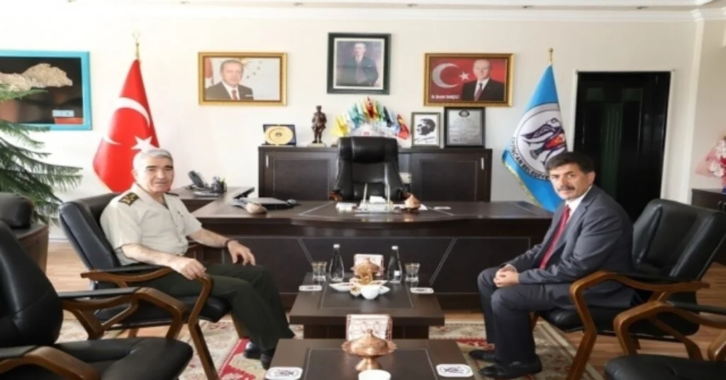 3. Ordu Komutanı Orgeneral Savaştan Başkan Aksuna Veda Ziyareti