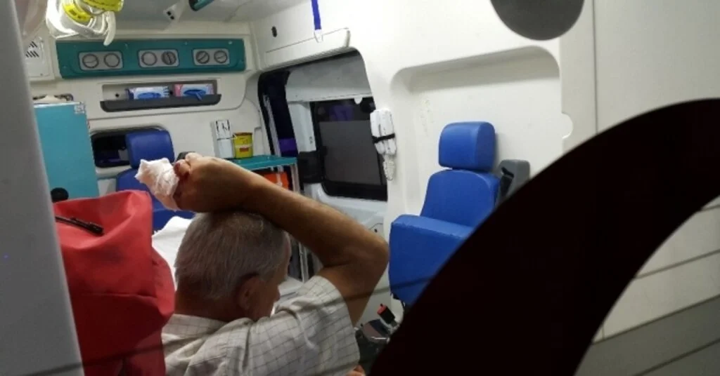 75 Yaşındaki Adam Travestiyi Bıçakladı
