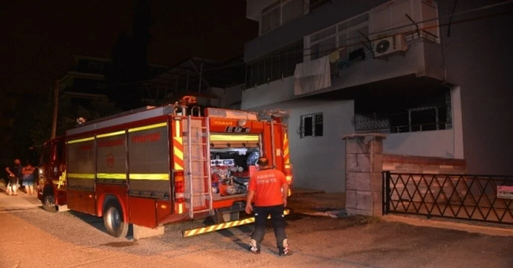 Adanada Apartman Dairesinde Yangın