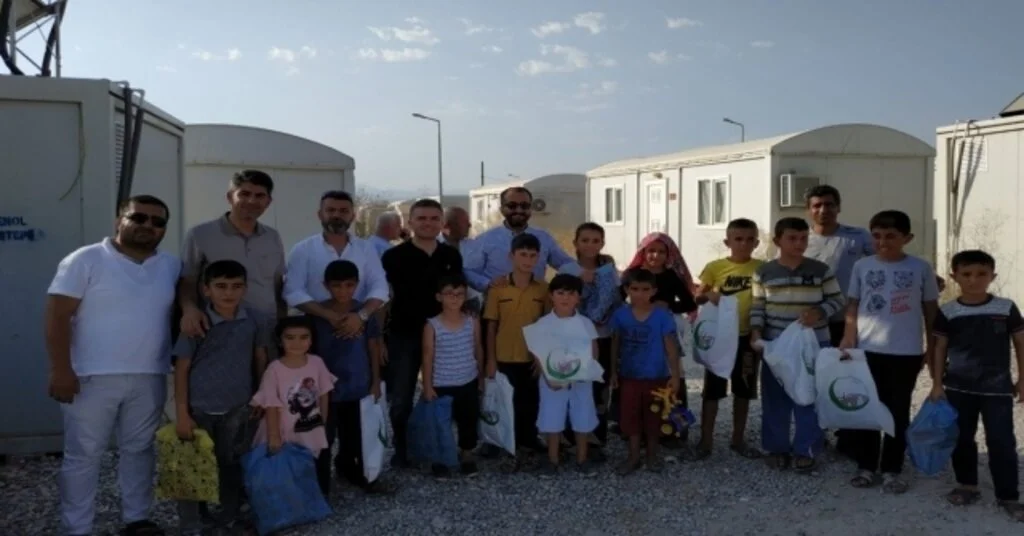 Adıyamanlılar Vakfı Depremzedeleri Bayramda Yalnız Bırakmadı