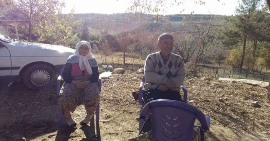 Ağaçtan Düşen Yaşlı Kadın Hayatını Kaybetti