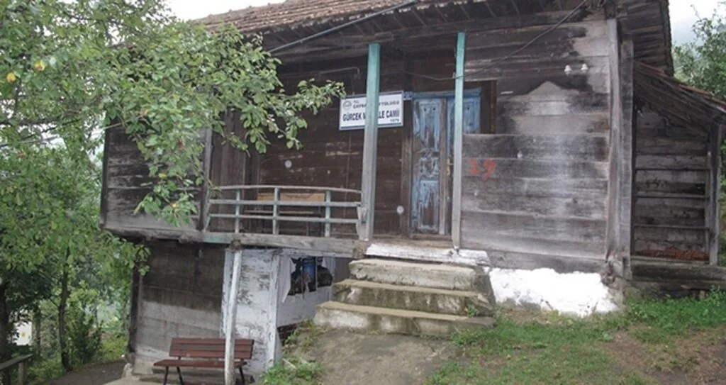 Ahşap cami onarılacak