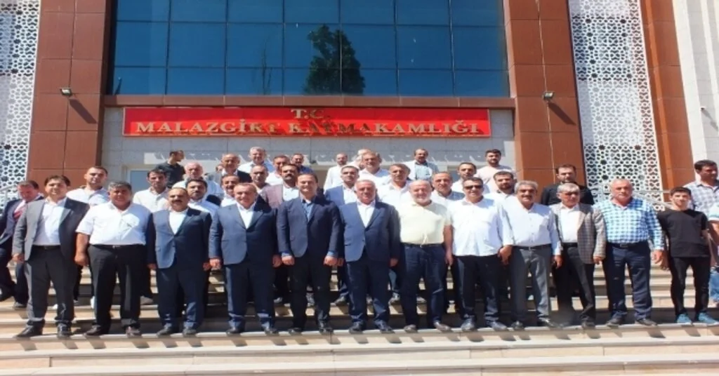 Ak Parti Milletvekili Şimşek, Malazgirtli Vatandaşlarla Bayramlaştı