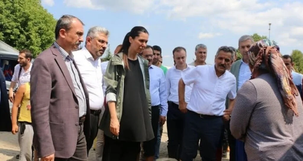 AK Parti Sel Bölgesinde; Yaraları Hızla Saracağız