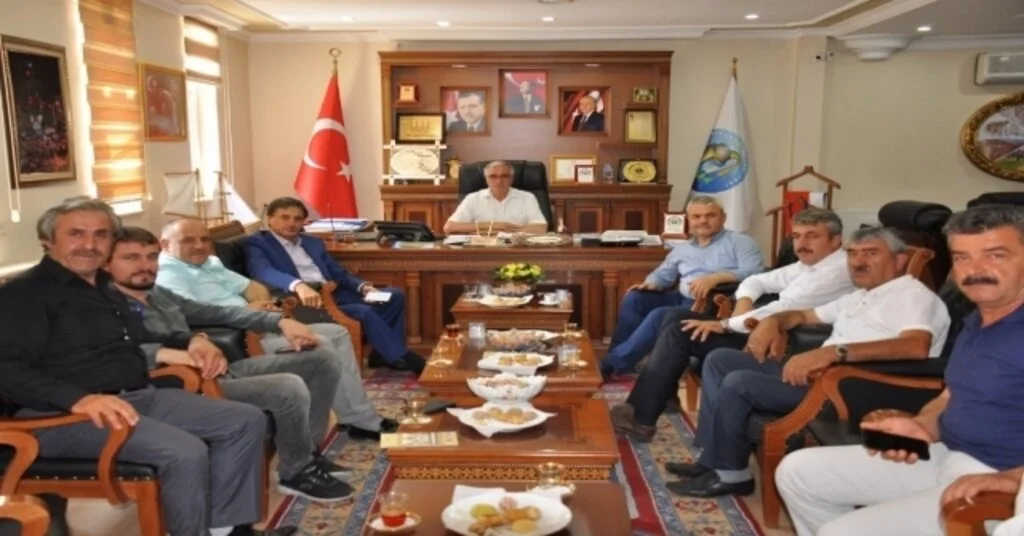Ak Parti Teşkilatından Mhpli Başkan Dönmeze Ziyaret