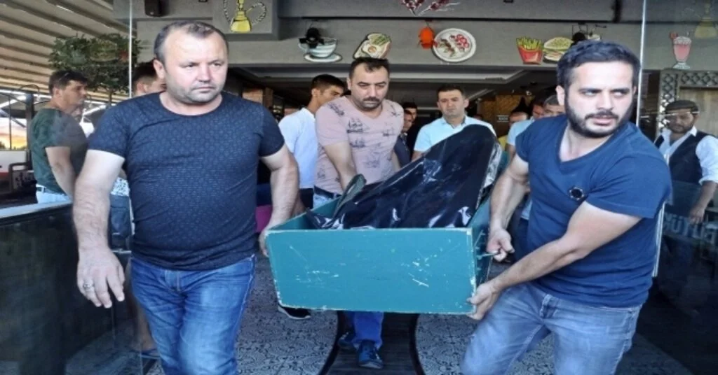 Akıma Kapılan Asansör Servis Elemanı Hayatını Kaybetti