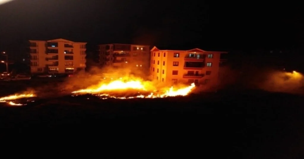 Aksarayda Düğün Evinde Havai Fişek Yangına Neden Oldu