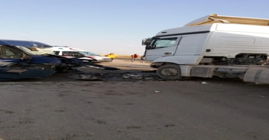 Aksarayda Minibüs İle Kamyon Çarpıştı: 1 Yaralı