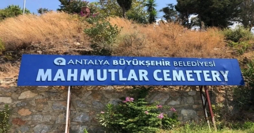 Alanya Aşığı Belçikalı Vasiyeti Üzerine İlçeye Defnedildi