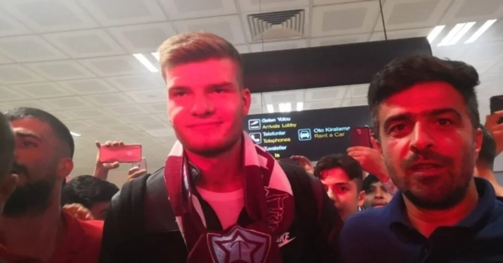 Alexander Sörloth Trabzonda Çoşkuyla Karşılandı