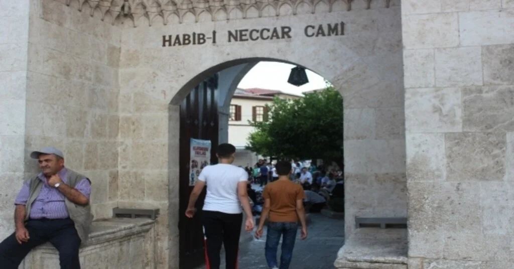 Anadolunun İlk Camisinde Bayram Namazı