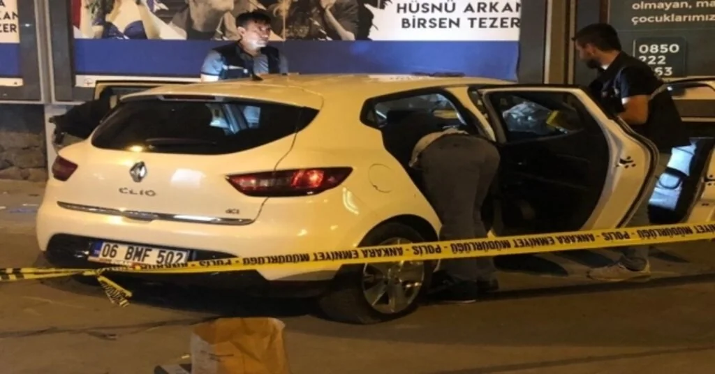 Ankarada Kurşunlanan Sürücü Kaza Yaptı: 1İ Ağır 2 Yaralı