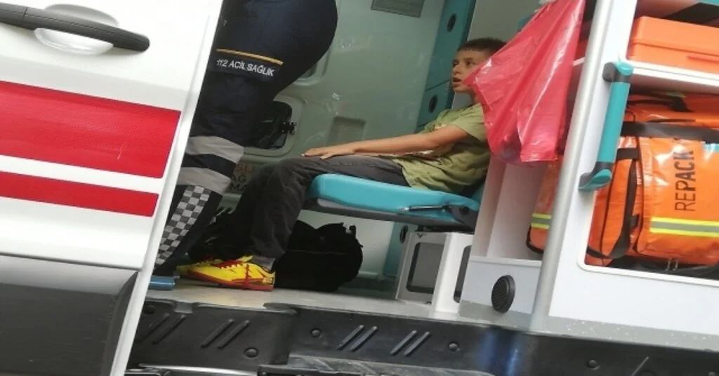 Anne Ve 2 Çocuğu Boğulmaktan Son Anda Vatandaşlar Kurtardı
