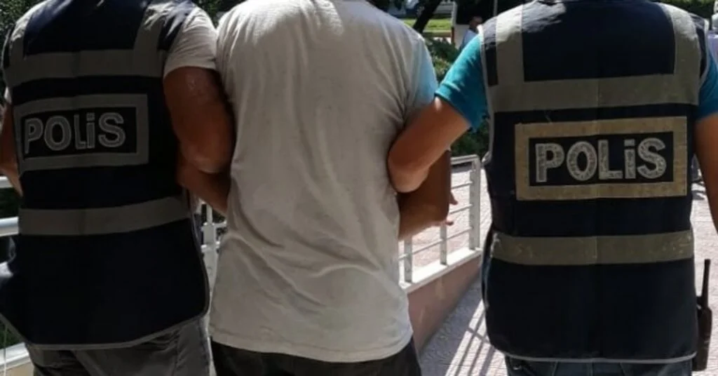 Aydında 10 Yıl 7 Ay Hapis Cezası Bulunan Cezaevi Firarisi Yakalandı