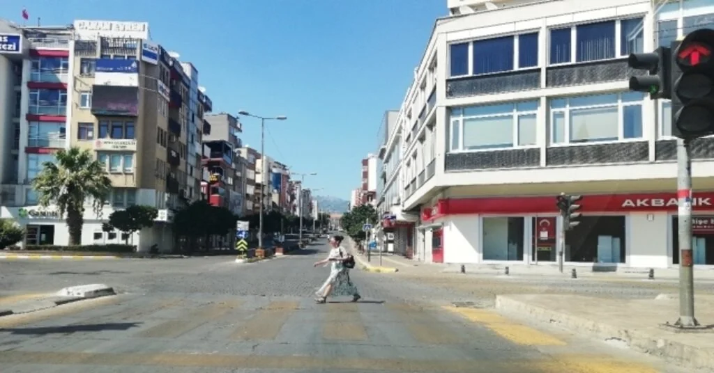 Aydında Sokaklar Boş Kaldı