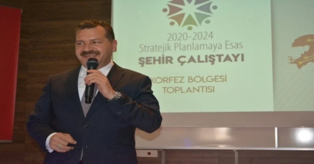 Ayvalıkta Büyükşehirden  2020-2024 Stratejik Planlamaya Esas Şehir Çalıştayı