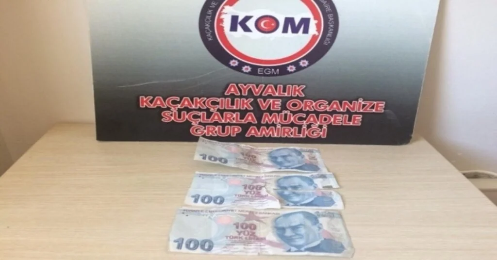 Ayvalıkta Taksiciye Sahte Para Şoku