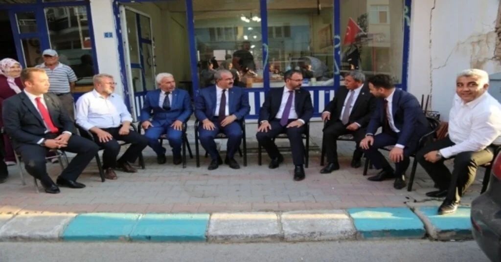 Bakan Kasapoğlu Altıntaş Ve Dumlupınarı Ziyaret Etti