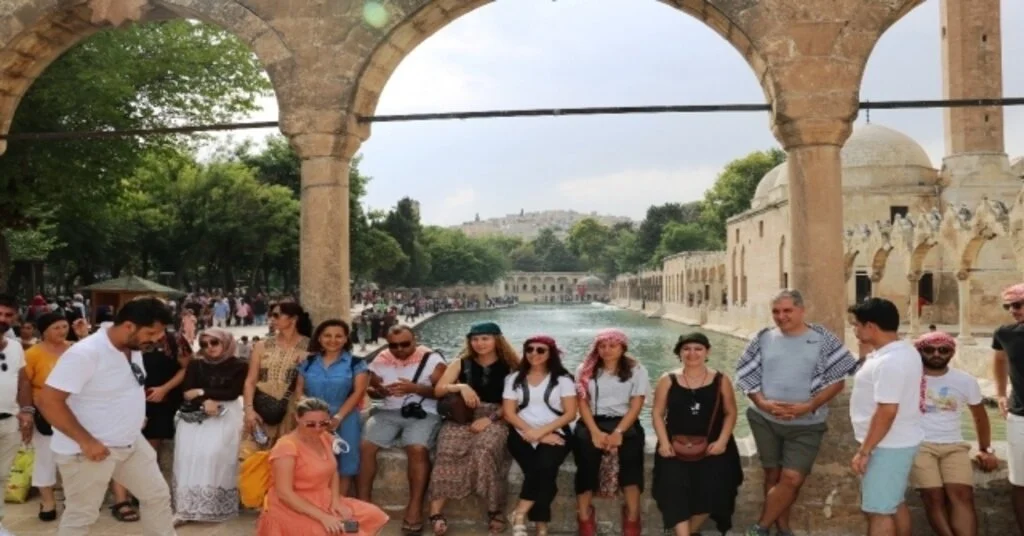 Balıklıgöl Ziyaretçi Akınına Uğradı