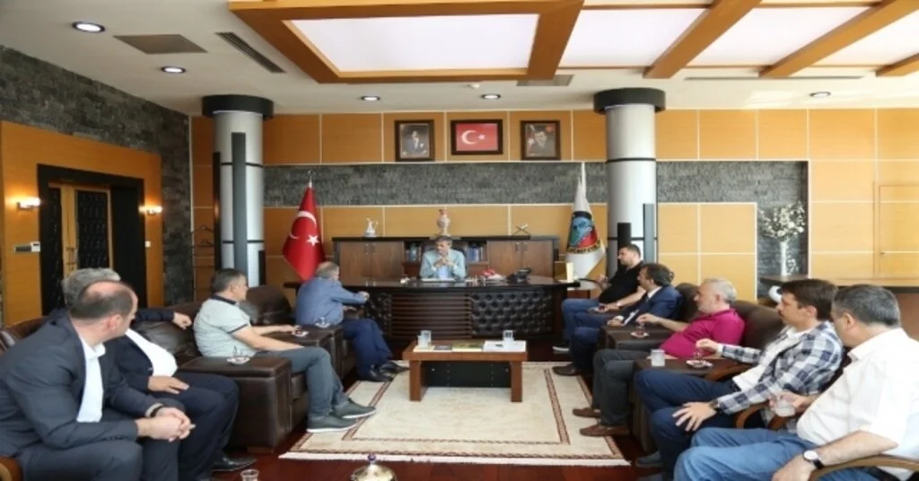 Başkan Alemdar Sakaryasporun Yeni Yönetimini Ağırladı