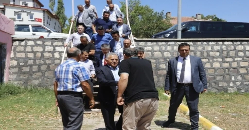 Başkan Büyükkılıç, Gemerek Lisesi Mezunları Buluşmasına Katıldı