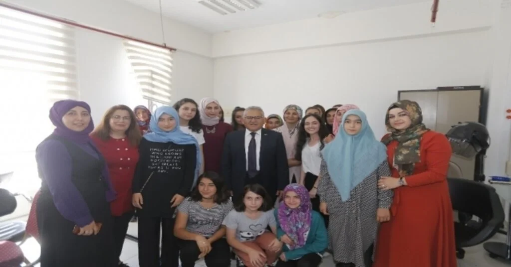 Başkan Büyükkılıç, Tomarzada Gerçekleştirilen Vefa Buluşmasına Katıldı