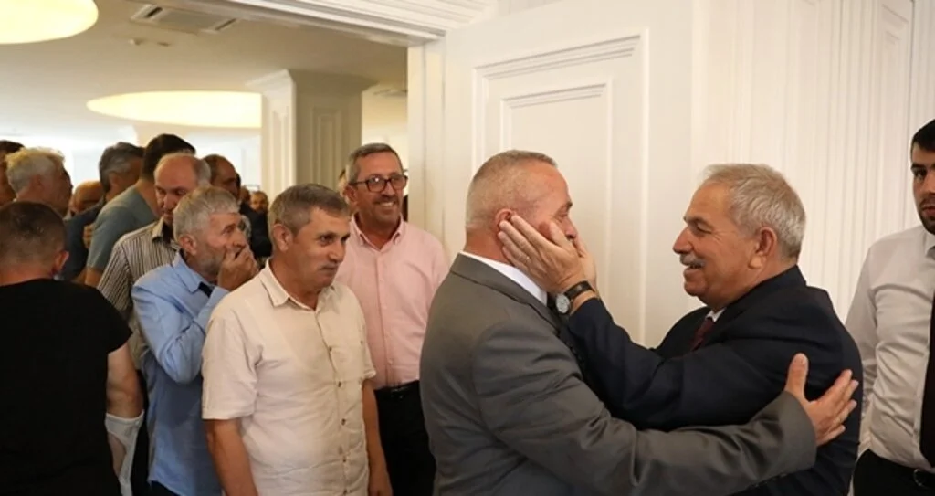 Başkan Demirtaş Vatandaşlarla Bayramlaştı