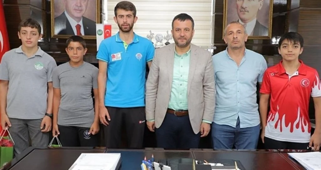 BAŞKAN DOĞAN ŞAMPİYONLARI AĞIRLADI