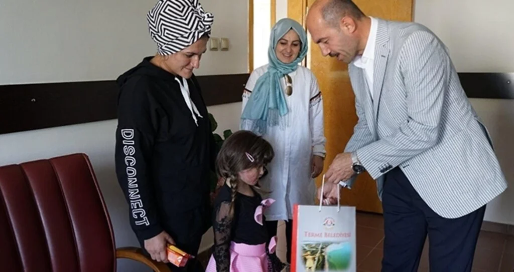 Başkan Kılıç, Küçük Zeynep'in Yüzünü güldürdü