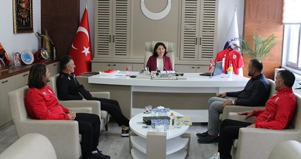 Başkan Özel'e teşekkür ziyareti