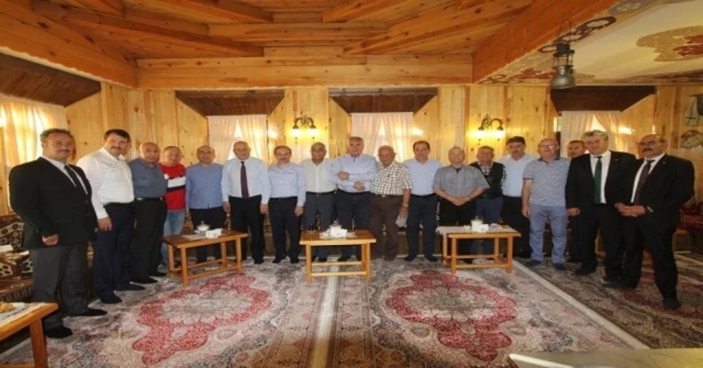 Başkan Pekmezci, Bayburt Heyetini Bayburt Evinde Ağırladı