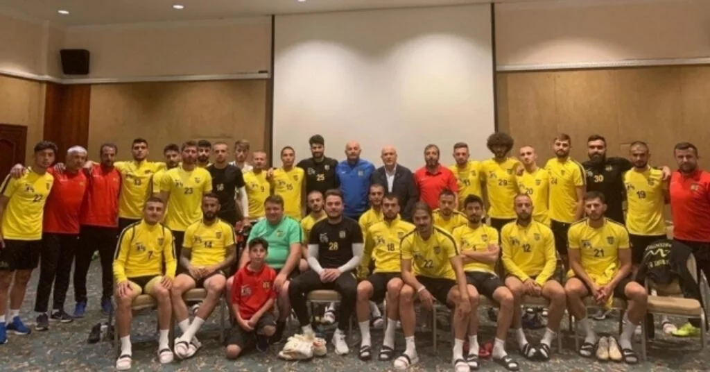 Başkan Pekmezciden Bayburtspora Moral Ziyareti