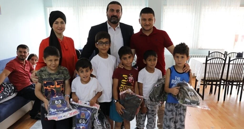 Başkan Vekili Yıldırım'dan Çocuk Yuvasına Sevgi Dolu Ziyaret