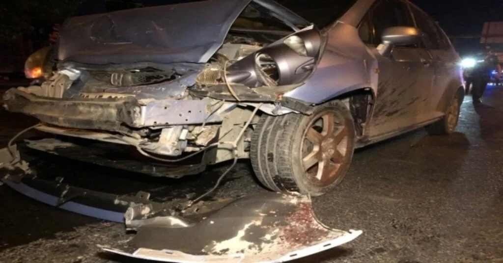 Başkentte Yolun Karşısına Geçmeye Çalışan Vatandaşa 2 Otomobil Birden Çarptı: 1 Ölü 1 Yaralı