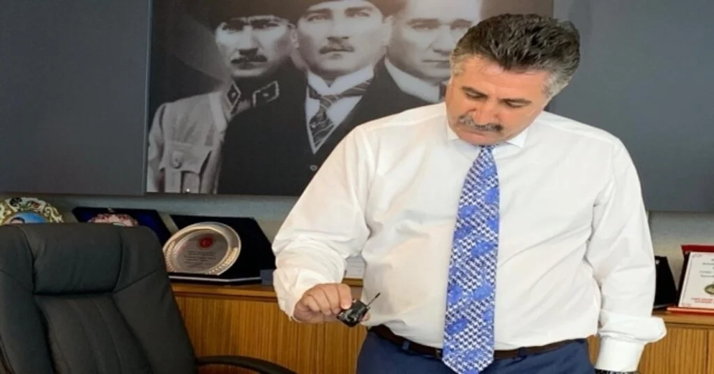 Bayraklı Belediye Başkanının Odasında Dinleme Cihazı Bulundu