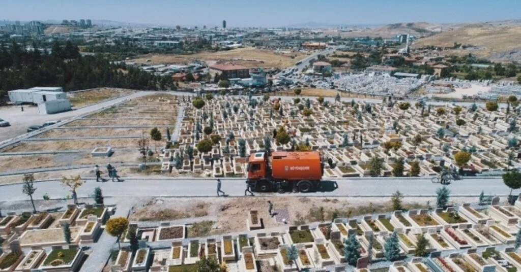 Bayramda Başkent Mezarlıkları Ziyarete Hazır