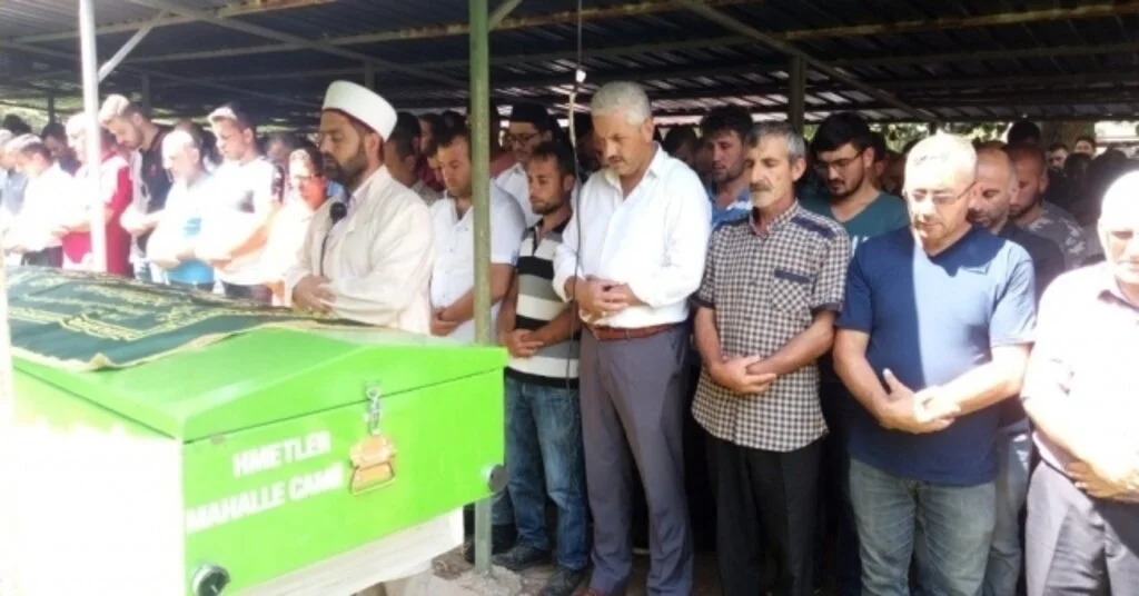 Bekçi Olma Yolunda Hayatını Kaybeden Genç Defnedildi