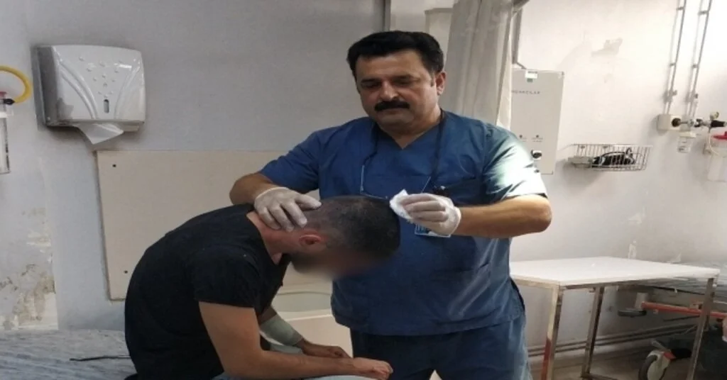 Bıçaklı Saldırıya Uğrayan Genç Hastanelik Oldu