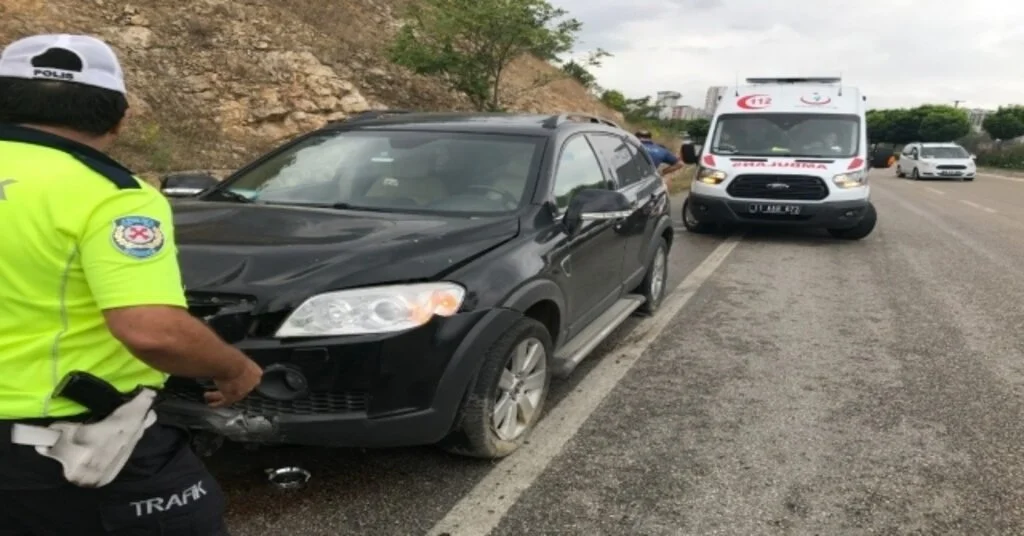 Bilecikte Yaşanan Trafik Kazasında 2 Kişi Yaralandı