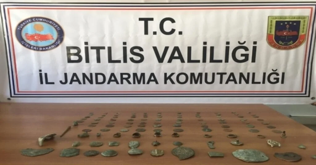 Bitliste Tarihi Eser Kaçakçıları Suçüstü Yakalandı