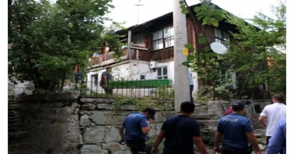 Boluda Kötü Kokuların Geldiği Evde Yaşlı Adamın Cesedi Bulundu