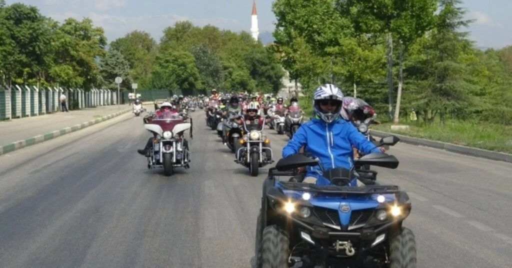 Bursada 700 Motosikletle 30 Ağustos Zafer Bayramı Korteji
