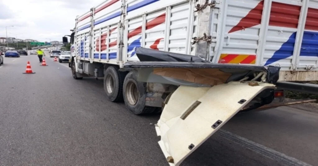 Bursada Dehşet Veren Kaza: 1 Ölü, 2 Yaralı
