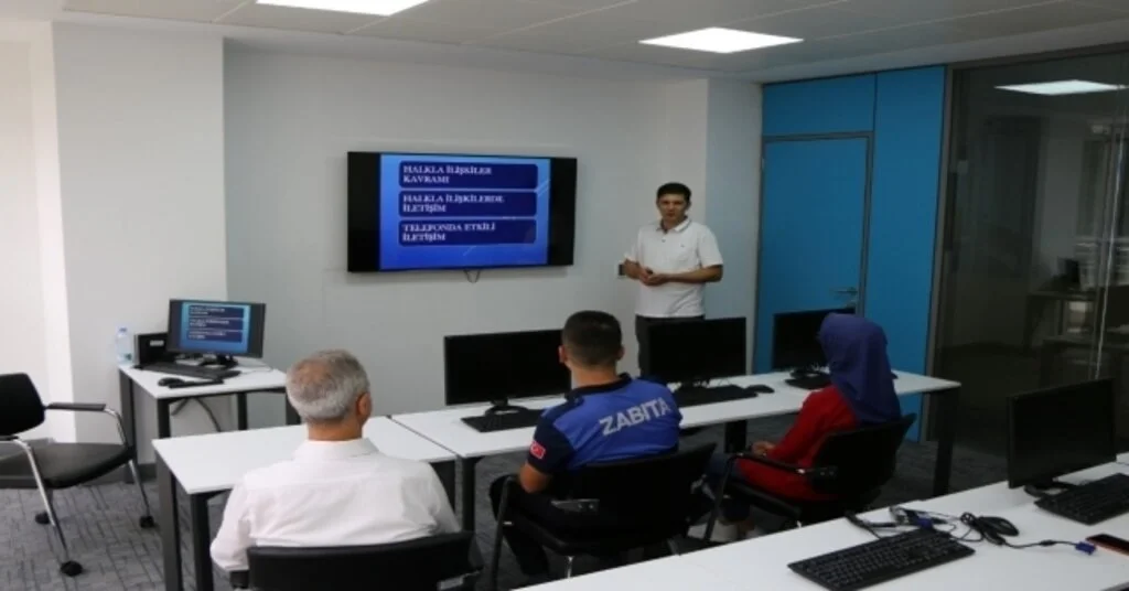Büyükşehirden Derince Belediyesi Personeline ‘153 Eğitimi
