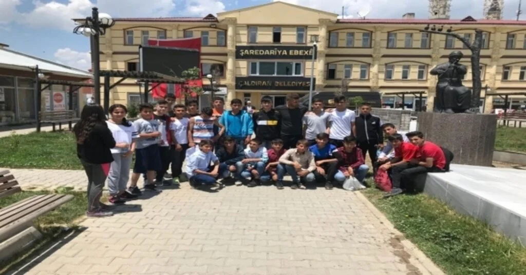Çaldıran Belediyesinden Gençlere Destek