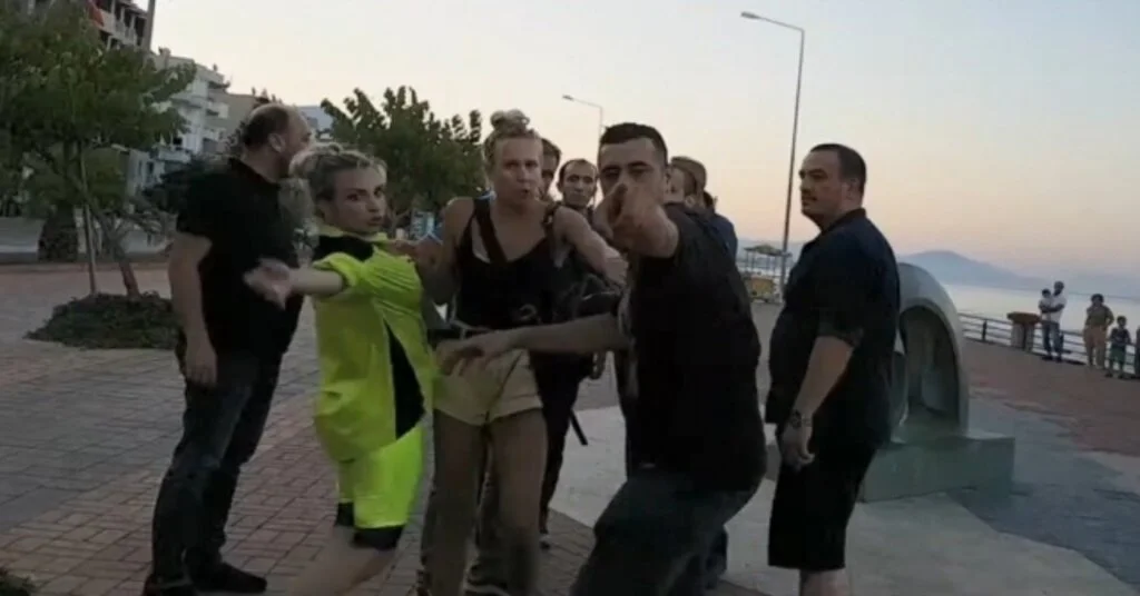 Canlı Yayında Turist Kavgası