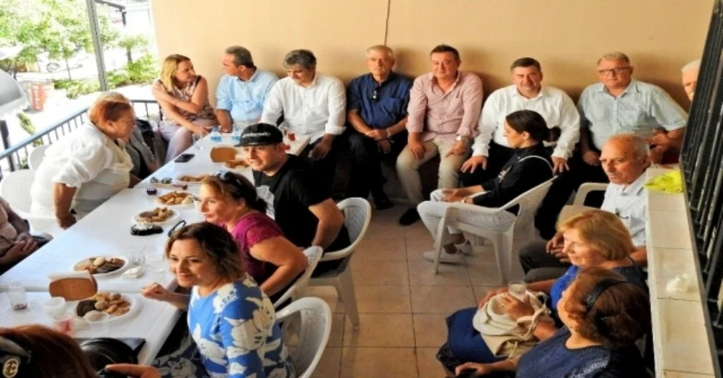 Chp Çeşmede Bayramlaşma Töreni