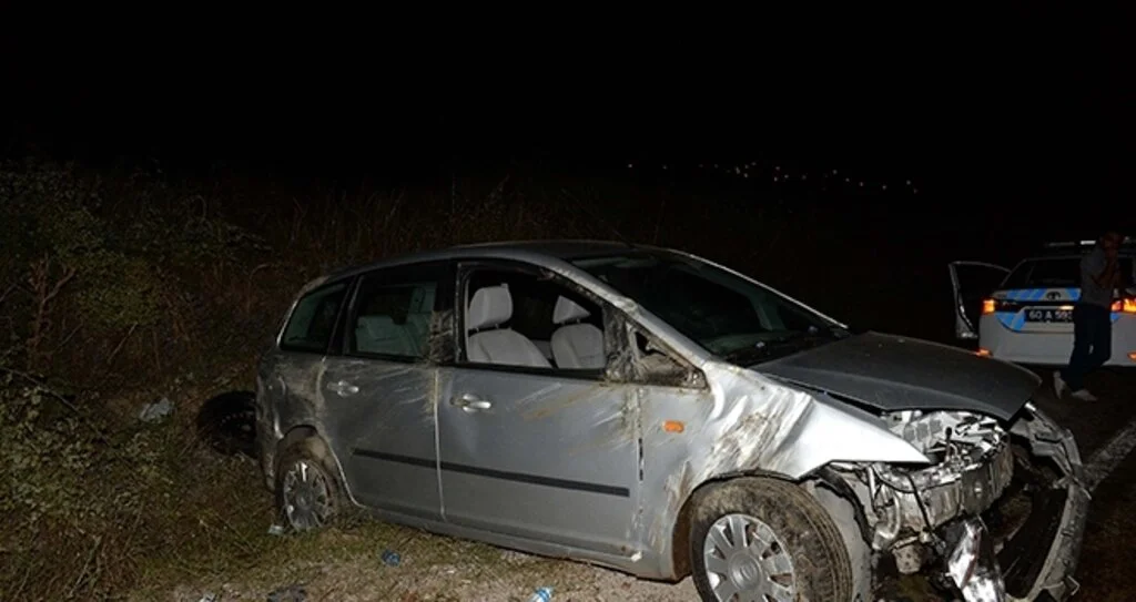 Çocuklarını almaya giden aile kaza yaptı: 2 yaralı