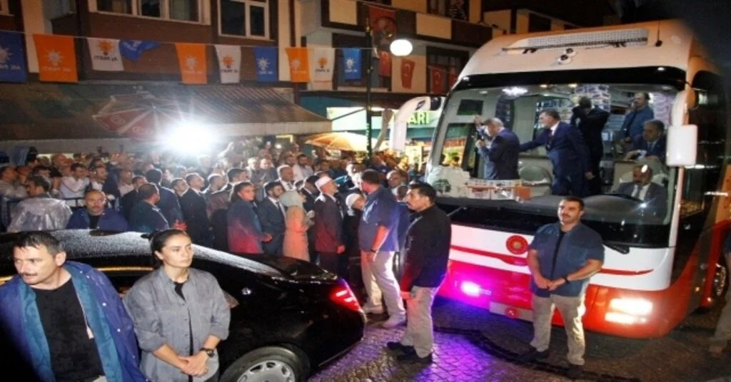 Cumhurbaşkanı Erdoğan Babaocağı Güneysuda Hemşehrilerine Hitap Etti
